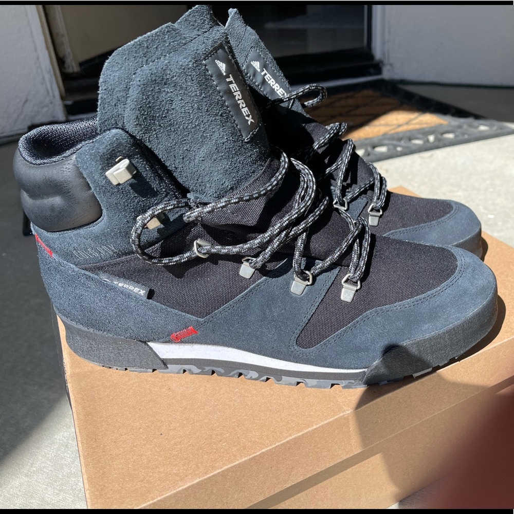 Adidas Terrex snow boots